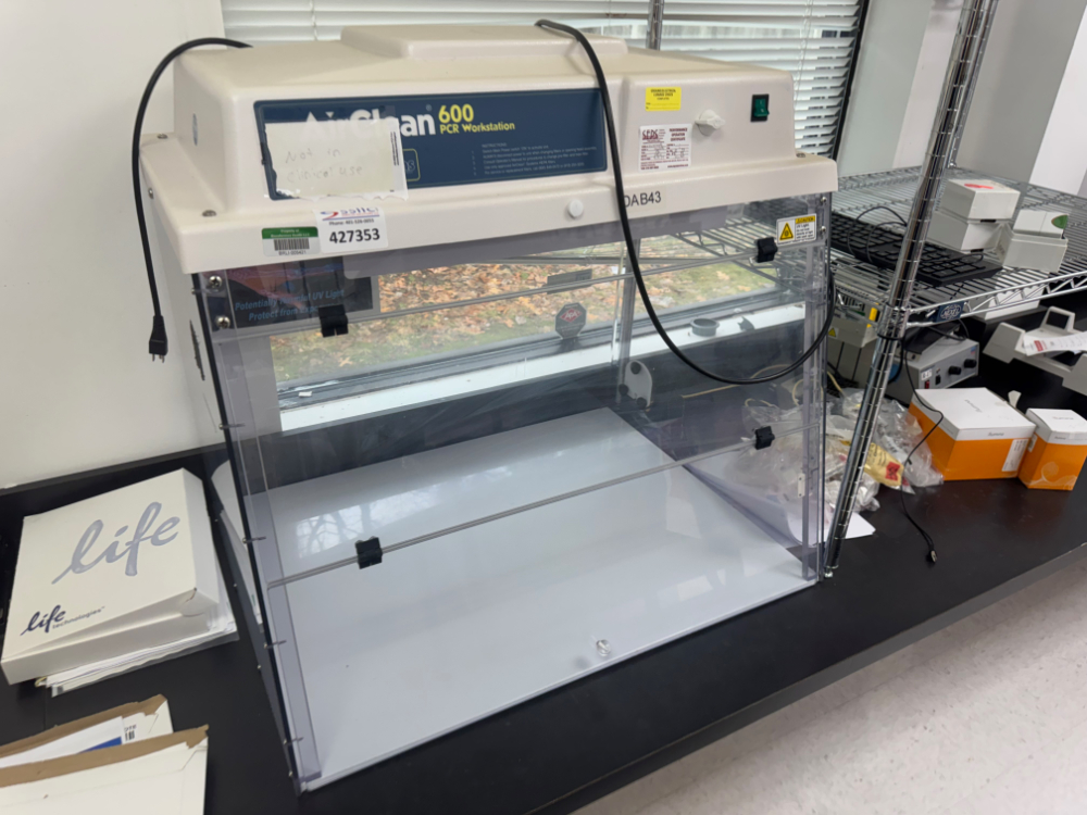 Image of AirClean 600 PCR Workstation